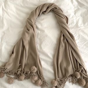 Cashmere scarf with mink fur pom-poms and tassels